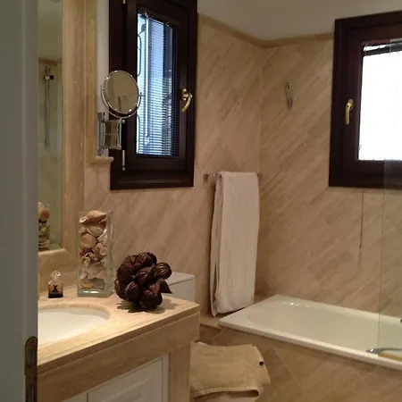 Stunning 175 M2 With Terrace And Jacuzzi Marbella